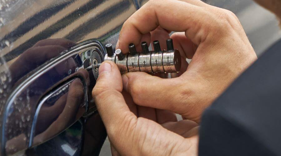 Professional gutter cleaning in Port Jefferson, NY